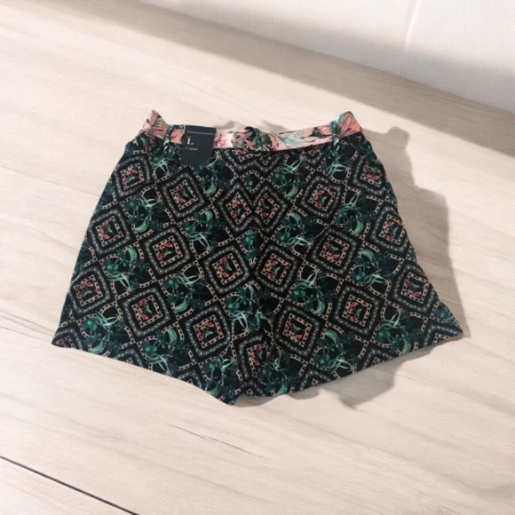 WHBM High-Rise Matte Jersey Shorts size L - Picture 2 of 11